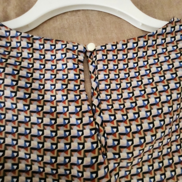 Top - Picture 2 of 4